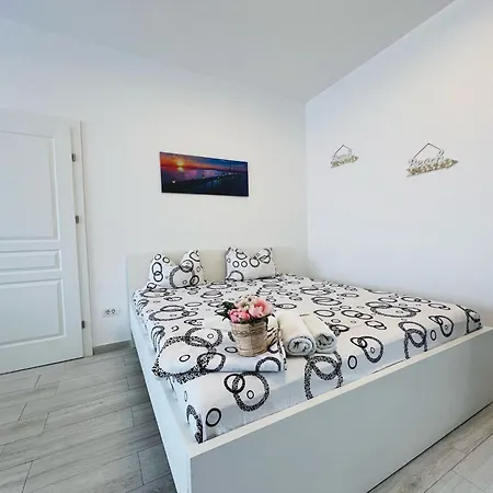 Sea Vibes-mamaia Nord Appartement *